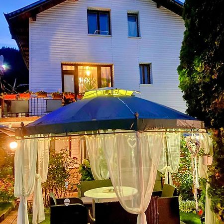 Niya Guest House เบลิอิสการ์ ภายนอก รูปภาพ