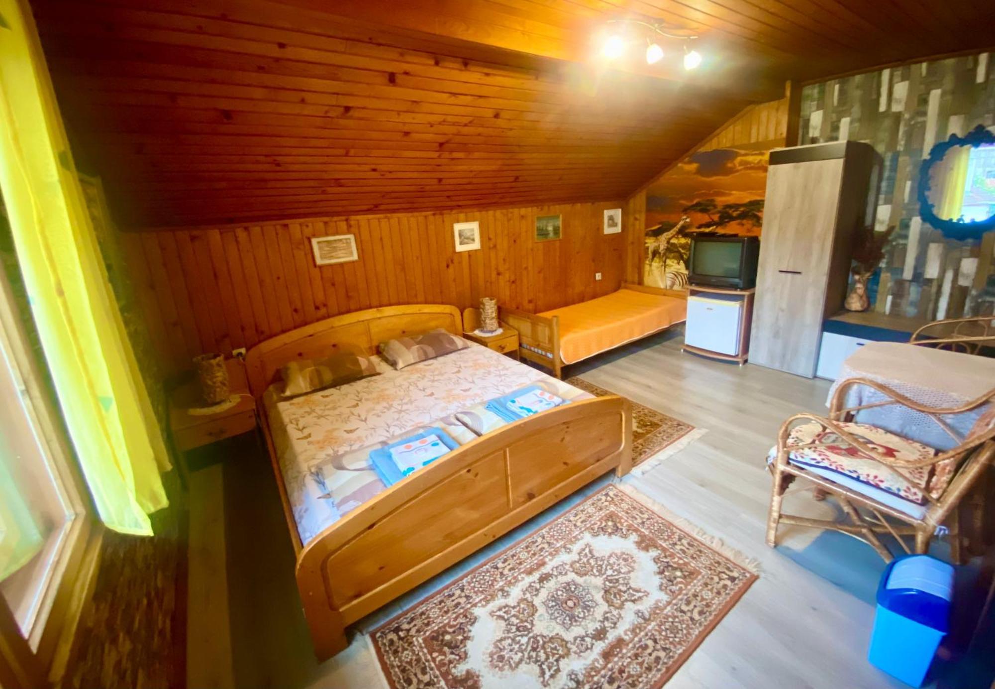 Niya Guest House เบลิอิสการ์ ภายนอก รูปภาพ